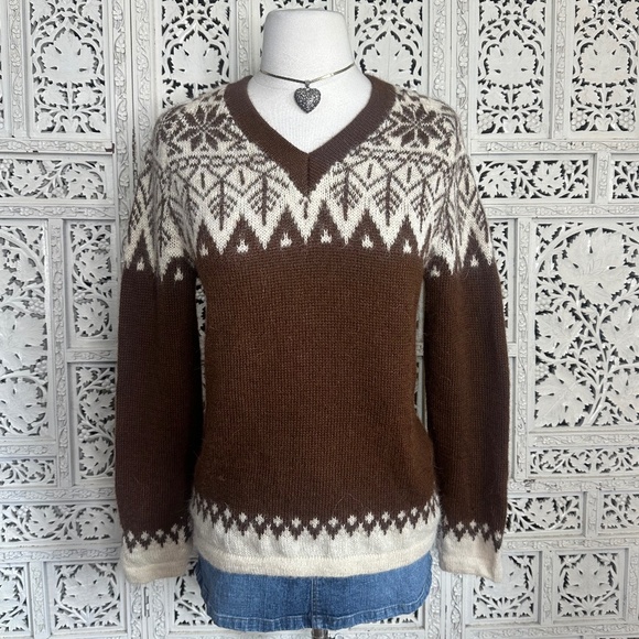 Vintage Cream & Brown Fair Isle V Neck Grannycore Grandpa Sweater Sz Medium - Picture 1 of 6